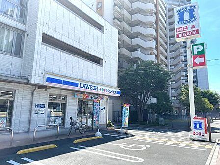 ローソン・スリーエフ川口飯塚三丁目店 徒歩4分。 270m