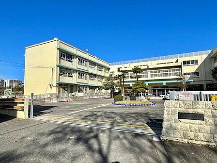 志木市立志木第二小学校 徒歩5分。 330m