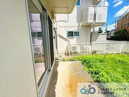 南向きで日当たり良好なので、洗濯物や布団を干すのに最適ですね。