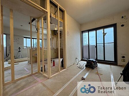 現在リフォーム工事中です。工事中の内見も承っております、お気軽にお問い合わせくださいませ!(撮影日:2026年8月29日)