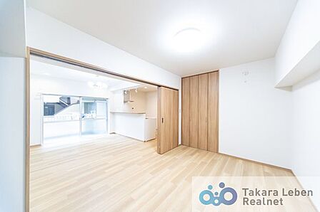 快適な睡眠時間は、明日への活力に繋がっていきます。適度な採光・通風を取り入れたお部屋にお気に入りのベッドを配置して、自分だけのこだわりの空間に仕上げてみましょう。