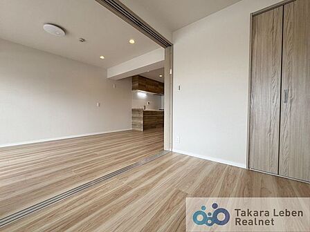 約6.0帖の洋室です。