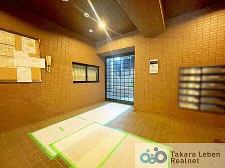 管理と清掃が行き届いたエントランス