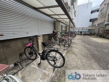駐輪場は1台1台をきれいに止められる仕様なので、常にきれいさを保っています。