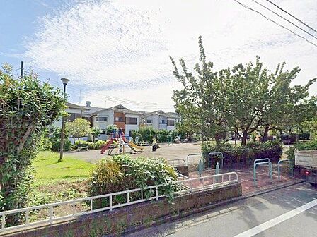 高野台ひがし公園 徒歩12分。 960m