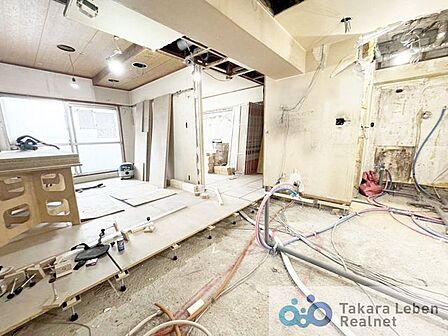 現在リフォーム工事中です。工事中のご内覧も承っております、お気軽にお問い合わせくださいませ！（撮影日：2026年8月29日）