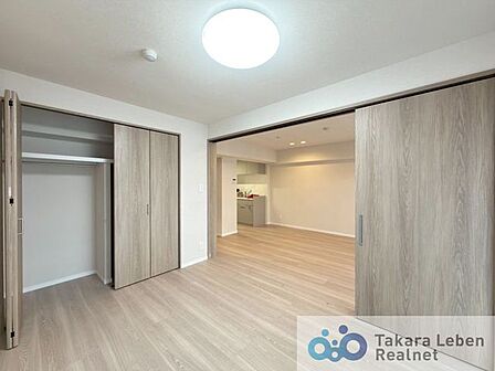 お部屋にお気に入りのベッドを配置して、自分だけのこだわりの空間に仕上げてみましょう。