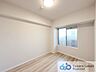 子供部屋：共用廊下に面する窓は、安心のすりガラス、格子窓となっています。
