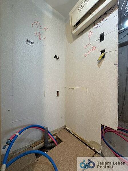 現在リフォーム工事中です。工事中の内見も承っております、お気軽にお問い合わせくださいませ!(撮影日:2026年8月29日)
