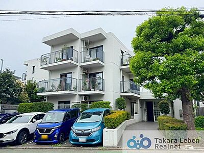 外観:喧噪を離れた穏やかな環境に佇む本マンションは、都市では得がたい開放感あふれる暮らしをお楽しみいただけます。 外観:喧噪を離れた穏やかな環境に佇む本マンションは、都市では得がたい開放感あふれる暮らしをお楽しみいただけます。
