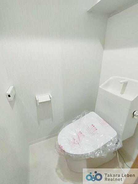 温水洗浄機能付きトイレ