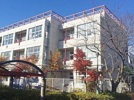 川口市立戸塚北小学校 徒歩4分。 280m