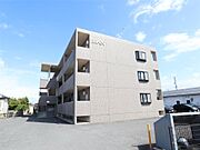 3階建て鉄筋コンクリート造マンションです！