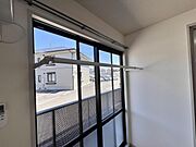 天候が悪い日に室内で洗濯物干せます。