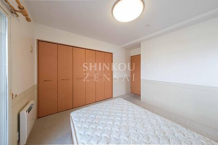 洋室(1) 約7.6帖