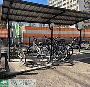 屋根付き駐輪場完備