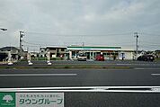 ファミリーマート印西木下店 徒歩14分。コンビニ 1080m
