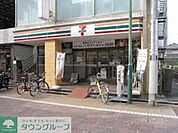 セブンイレブン京成大久保店 徒歩10分。 730m