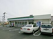 ファミリーマート成田店 徒歩16分。 1280m