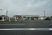 ファミリーマート印西木下店 徒歩5分。コンビニ 390m