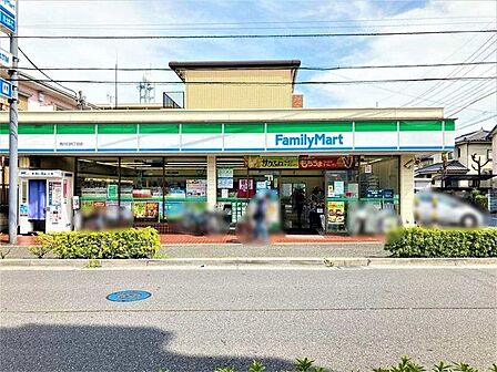ファミリーマート西川口四丁目店 徒歩1分。 30m
