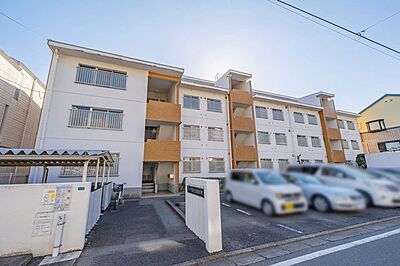 外観:【外観】浦和駅まで徒歩11分。小中学校徒歩圏内、子育て世帯にうれしい教育環境です。 外観:【外観】浦和駅まで徒歩11分。小中学校徒歩圏内、子育て世帯にうれしい教育環境です。