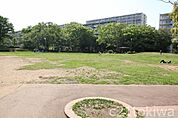 館近隣公園 898m