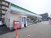 ファミリーマート 710m