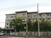 神奈川県立市ケ尾高校 1260m