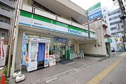 ファミリーマート妻屋所沢店 198m
