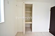 ゆとりある収納は、持ち物が多い方でもすっきりした生活を送れる筈です。