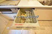 毎日使うものだから、キレイはもちろん食洗器なら除菌に手間はかかりません。お子様の食器洗いも安心。