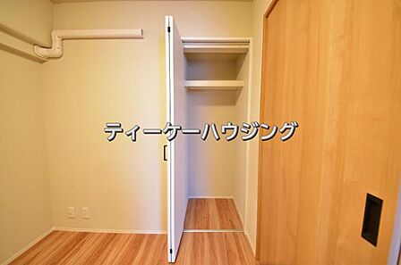 ゆとりある収納は、持ち物が多い方でもすっきりした生活を送れる筈です。