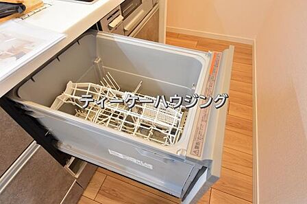 毎日使うものだから、キレイはもちろん食洗器なら除菌に手間はかかりません。お子様の食器洗いも安心。