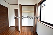 ゆとりある収納は、持ち物が多い方でもすっきりした生活を送れる筈です。