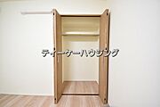 ゆとりある収納は、持ち物が多い方でもすっきりした生活を送れる筈です。