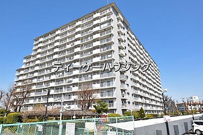 外観:堂々とした佇まいが、住む者に満足感と安心感を与えてくれます。 外観:堂々とした佇まいが、住む者に満足感と安心感を与えてくれます。