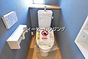 温水洗浄機能付き便座を標準装備。清潔で快適な空間を演出します。 