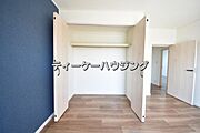 ゆとりある収納は、持ち物が多い方でもすっきりした生活を送れる筈です。