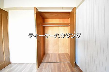 ここまでたくさん収納があれば、物が多い方でも安心ですね。
