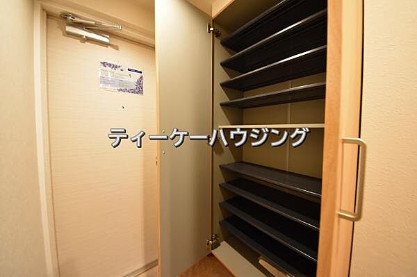玄関を拡大表示