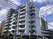 堂々とした佇まいが、住む者に満足感と安心感を与えてくれます。