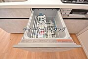 毎日使うものだから、キレイはもちろん食洗器なら除菌に手間はかかりません。お子様の食器洗いも安心。