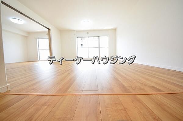 リビング/ダイニングを拡大表示
