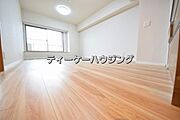 彩光をふんだんに取り入れた明るいリビングは”使いやすい形”にもこだわりました。