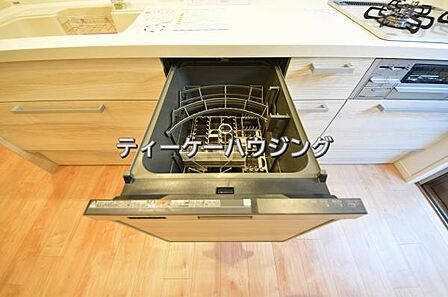毎日使うものだから、キレイはもちろん食洗器なら除菌に手間はかかりません。お子様の食器洗いも安心。