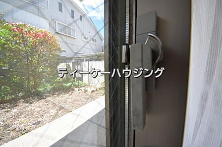 ペアガラスは、断熱効果の他にも結露防止や防音など嬉しいメリットがたくさんあります。