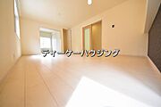 彩光をふんだんに取り入れた明るいリビングは”使いやすい形”にもこだわりました。