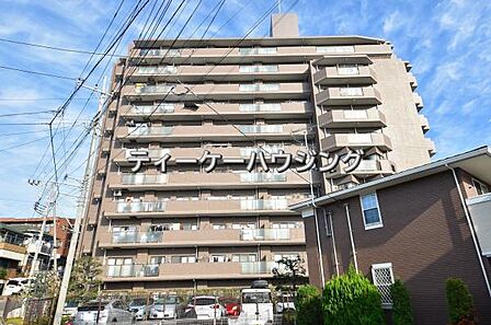 堂々とした佇まいが、住む者に満足感と安心感を与えてくれます。
