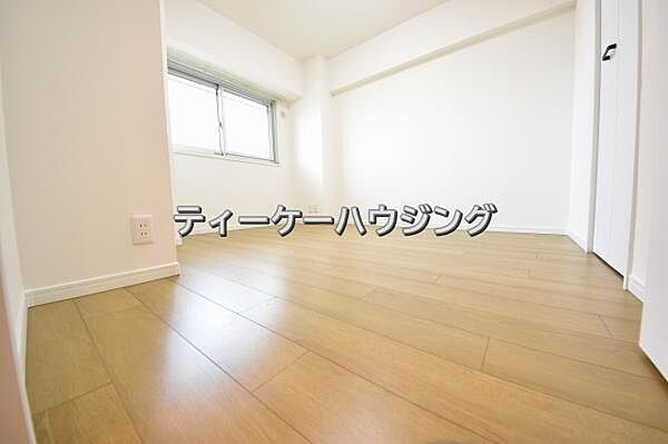 寝室を拡大表示